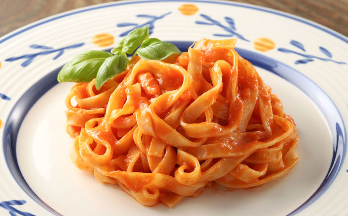 【全6回定期便】植竹隆政シェフ監修 Oliveto 生パスタ 3種類×4食(計12食)食べ比べセット / パスタ 冷凍 調理済 熊本県【亀井通産株式会社(株式会社マルハニチロ九州)】 [BHAY014