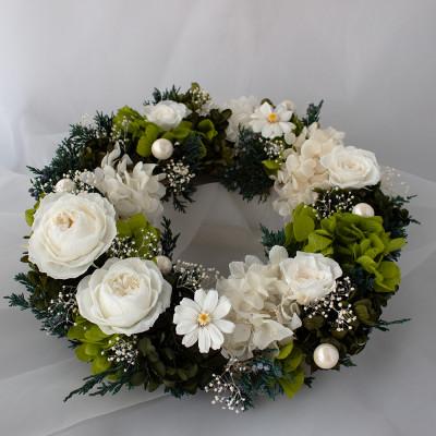 ふるさと納税 池田町 プリザーブドフラワー リース (Lサイズ) ホワイト×グリーン【専用ボックス入り】 |  | 01