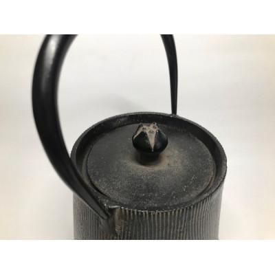 ふるさと納税 奥州市 南部鉄器 鉄瓶 ウッドグレイン (ひさご色) 0.6L 伝統工芸品 [AK019] |  | 01