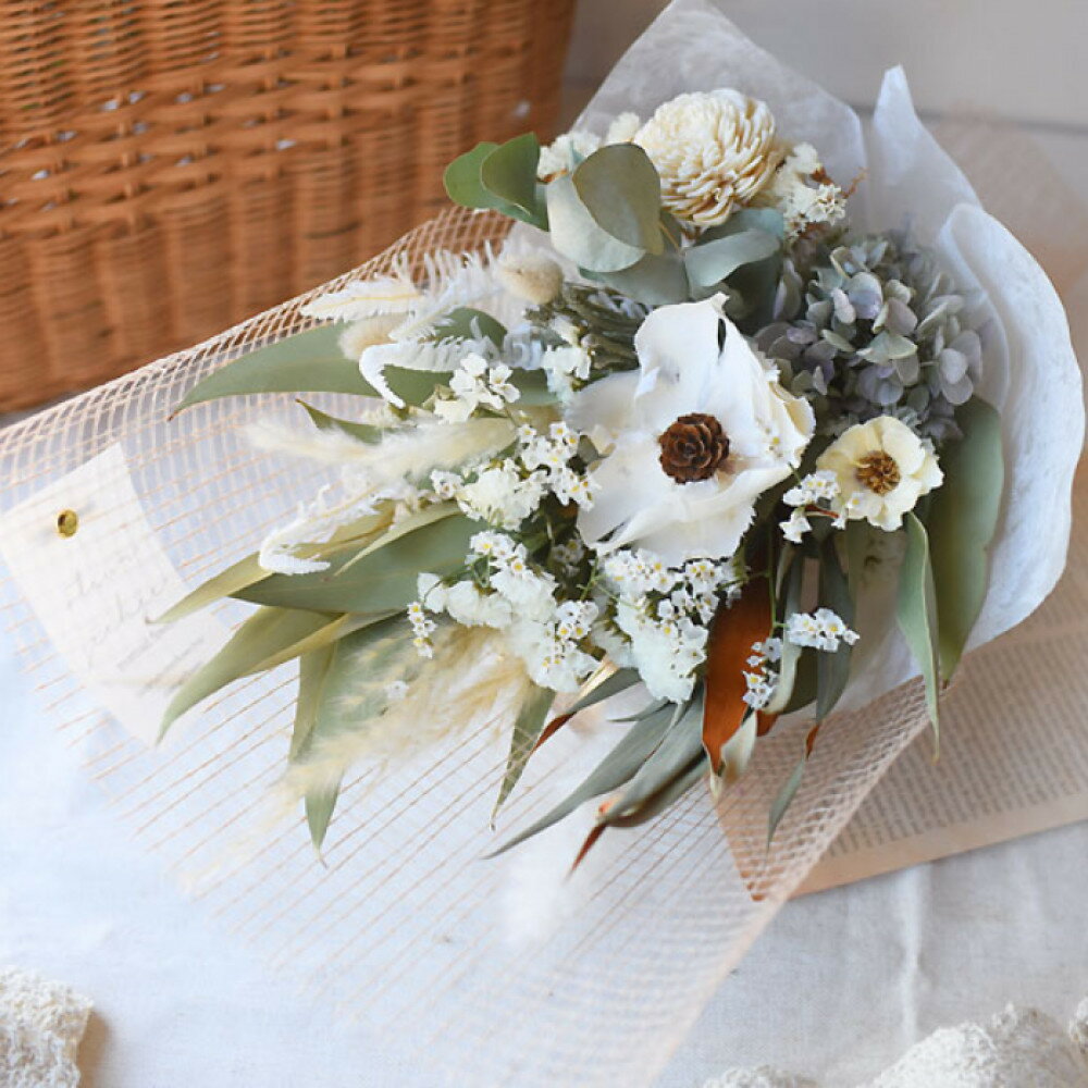 【ふるさと納税】【母の日】プレミアムドライフラワー・ブーケ　ココホワイト＜お届け日：2026年5/4～5/10 当店おまかせ ＞母の日カード付き【 母の日 ギフト アレンジ 花 贈り物 大阪府 門真市 】