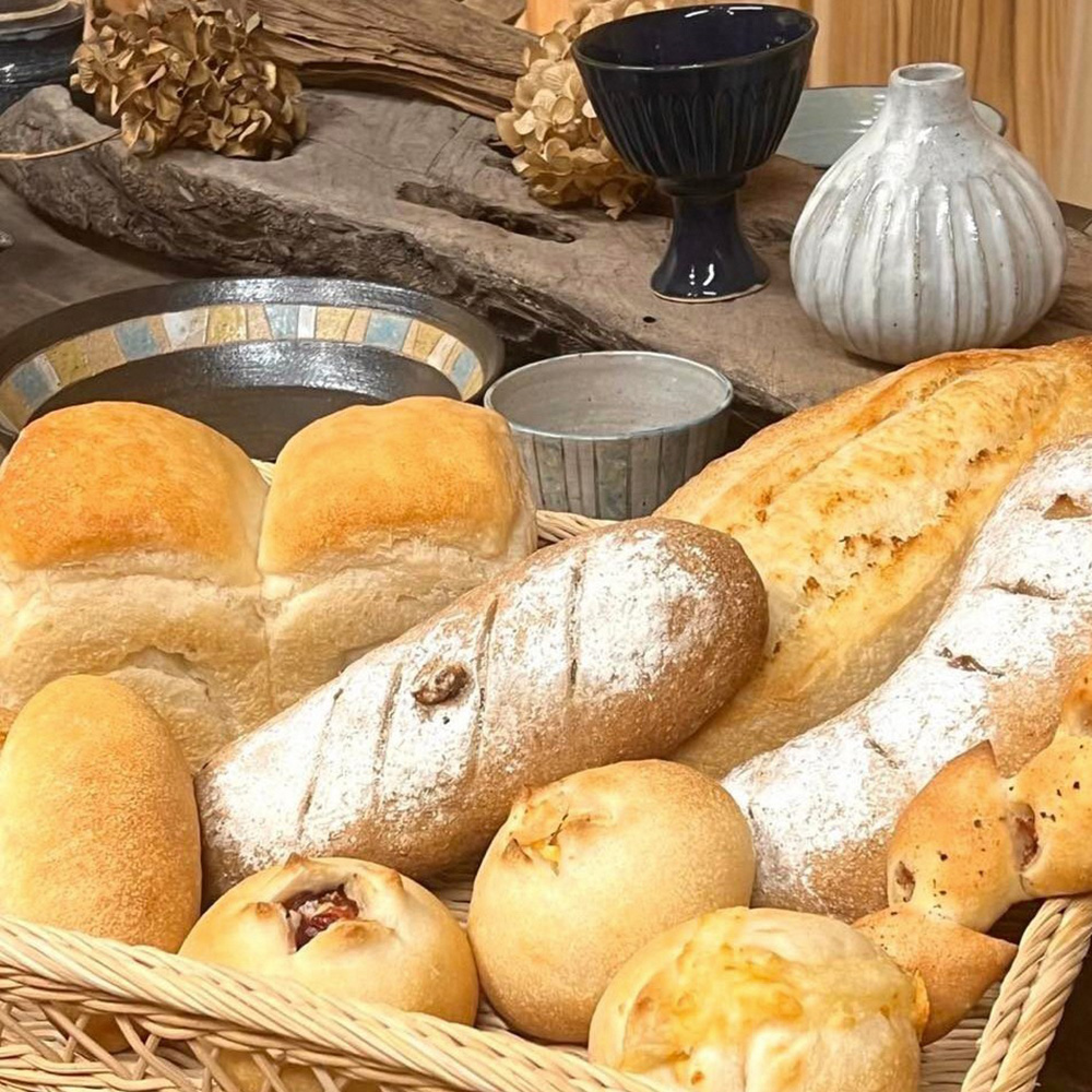 【2回定期便】特別限定セット 自家製天然酵母パンと神埼ブレンドコーヒー おいしいコラボ【全粒粉 もっちりベーグル 国産小麦 玄米麹 朝食 珈琲 ホットコーヒー アイスコーヒー】(H996P105)