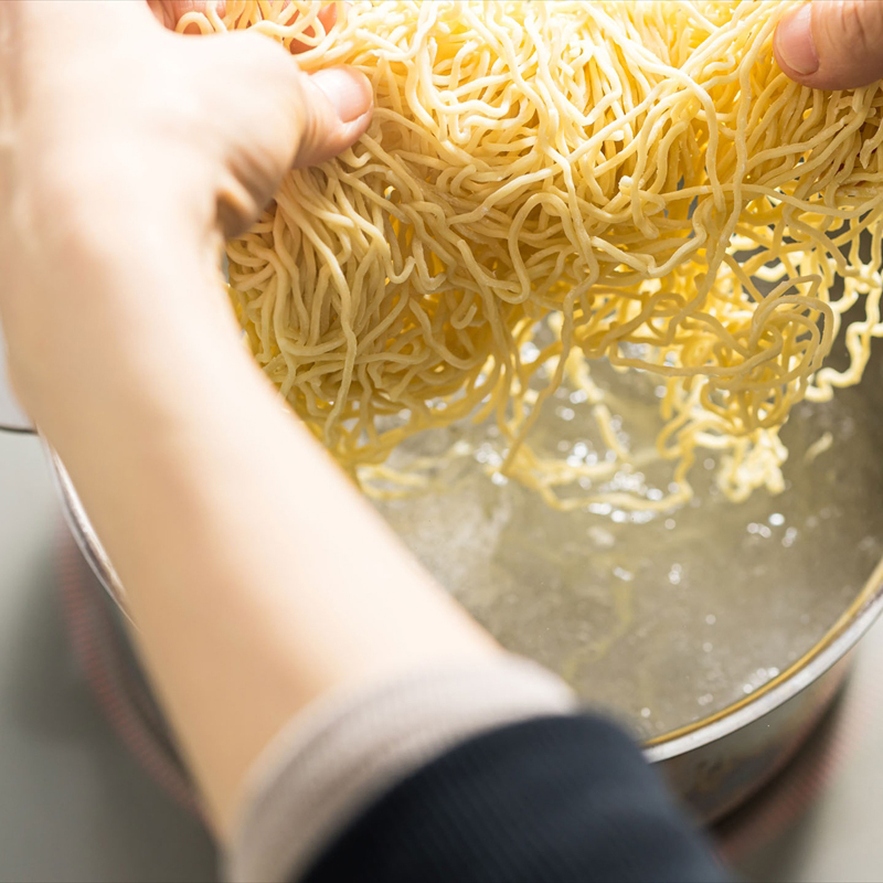 釧路町発 〆まで美味しい細ちぢれ麺（らーめんは?これだぁ～330g）×5袋（15食分） | 北海道で人気 細麺 釧路ラーメン らーめんは?これだぁ～ 鍋の締め  北海道 釧路町 釧路超 特産品_イメー