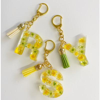 ふるさと納税 日高町 イニシャル　ハーバリウムキーホルダー　イエロー系　【Y】 |  | 01