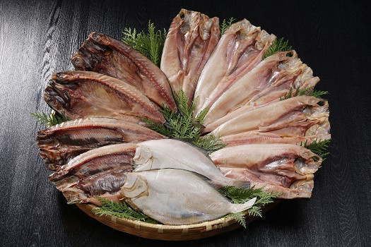 
北海道美味・干物魚４種１１パックセット！（NB124）
