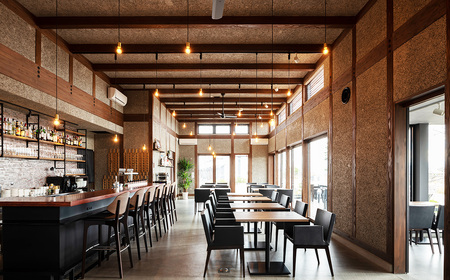 No.253 福島　桑折町　上町CHEERS　お食事券　3000円分 ／ チケット ランチ ディナー クラフトビール ビアチキ 唐揚げ 醸造所併設 レストラン うわまちちあーず シックな外観 落ち着い