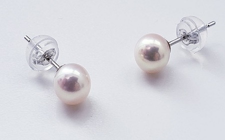 真珠 ピアス 5.5 ～ 5.9 mm ( K14 WG ) アクセサリー パール ジュエリー 三重 伊勢 志摩 真珠 パールアコヤ真珠 アコヤ貝 あこや 冠婚葬祭 慶事 誕生日 結婚式 記念日 お祝い 贈り物 ギフト 普段使い 愛らしい小粒の輝き、ベビーパール ピアス