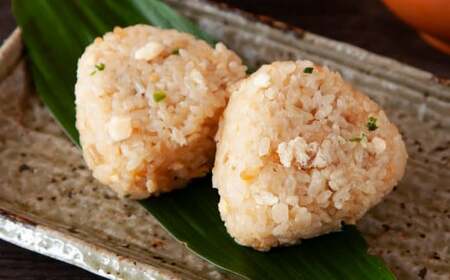 鯛めしころりん ４個 と おめで鯛赤飯 ４個（計 8個 ）の めでたい おにぎり セット 鯛めし おむすび 冷凍 簡単 祝辞 正月 などに  鯛 専門店 めでたい屋  尾鷲市　ME-82