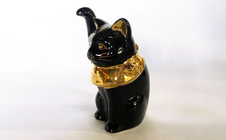 【瀬戸焼】江戸猫 4寸手長 ブラック 本金 右手上げ 13cm 化粧箱入り 【スズカ】 / 招き猫 金運 財運[BBDJ007]