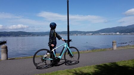 E-BIKE レンタル3時間 観光フリープラン 特別優待券 1名様分 / アポルタ合同会社 アクティビティコグー 観光 諏訪湖 信州 長野県 諏訪市 諏訪 [72-08]