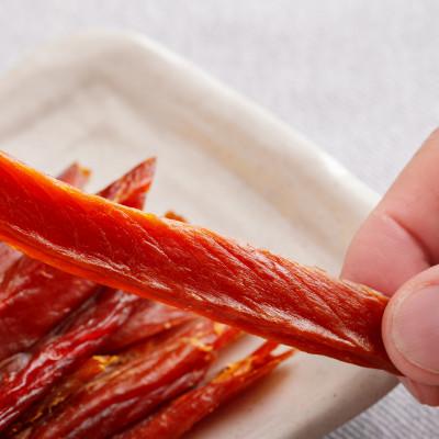 ふるさと納税 北斗市 【北海道産】燻製鮭とば 300g 着色料・保存料不使用 |  | 02