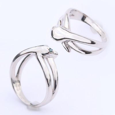 ふるさと納税 山梨県 幸運のシンボル　ブルーダイヤモンドの白蛇リング　11号　659-879-11 |  | 01