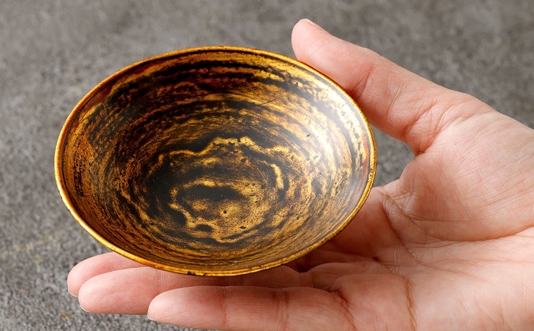 梅花の宴の盃 漆金蒔