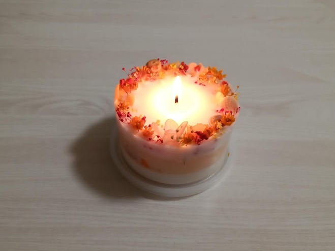 新宿フラワークラフト体験工房 お花で可愛いフラワーケーキキャンドル作り