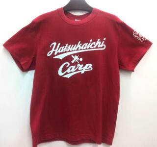 「今こそ、廿日市」カープコラボＴシャツ (赤・Mサイズ)【広島東洋カープ CARP カープ プロ野球 NPB 球団 マツダスタジアム カープ カープ カープ 広島】