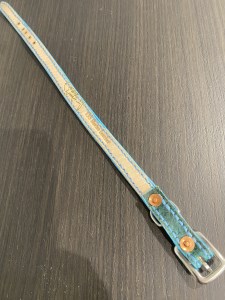 a35-011　マグロ の 革 の 猫ちゃん 首輪