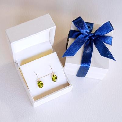 ふるさと納税 甲府市 【ジュエリー】K18 イエローゴールド ペリドット シンプル ピアス SIA-8808 |  | 03