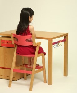 子どものための家具「SUKIII DESK」　W1200