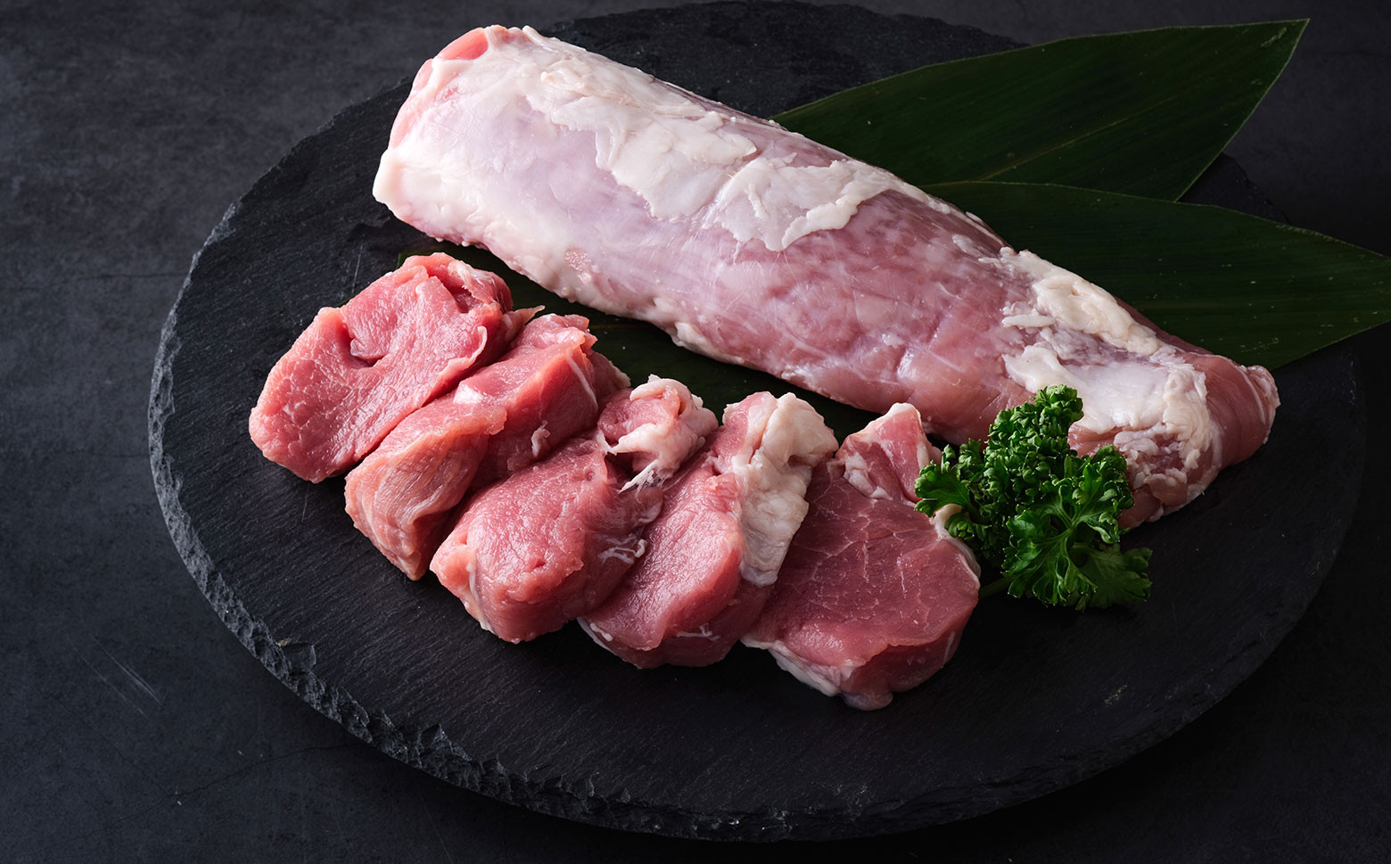 
            いわて純情豚 遠野産 亜麻豚 豚肉 ヒレ肉 ブロック 約 500g 笹村精肉店 【冷凍】
          