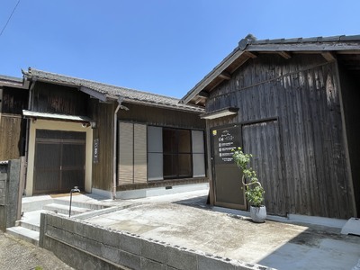 愛媛・西宇和・佐田岬　平日～土・日・祝日（いつでも）　限定一棟貸しゲストハウスHANARE Stay&Space佐田岬 素泊まり宿泊券（1泊3名様分） IKTAQ001　　