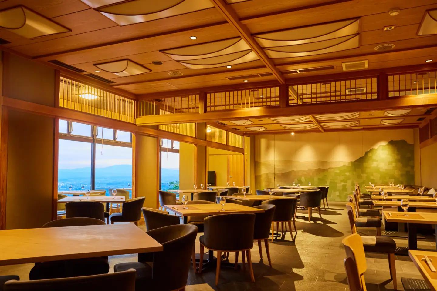 TERRACE 若草山（ANDO HOTEL 奈良若草山 内レストラン）お食事券50,000円分　nru004