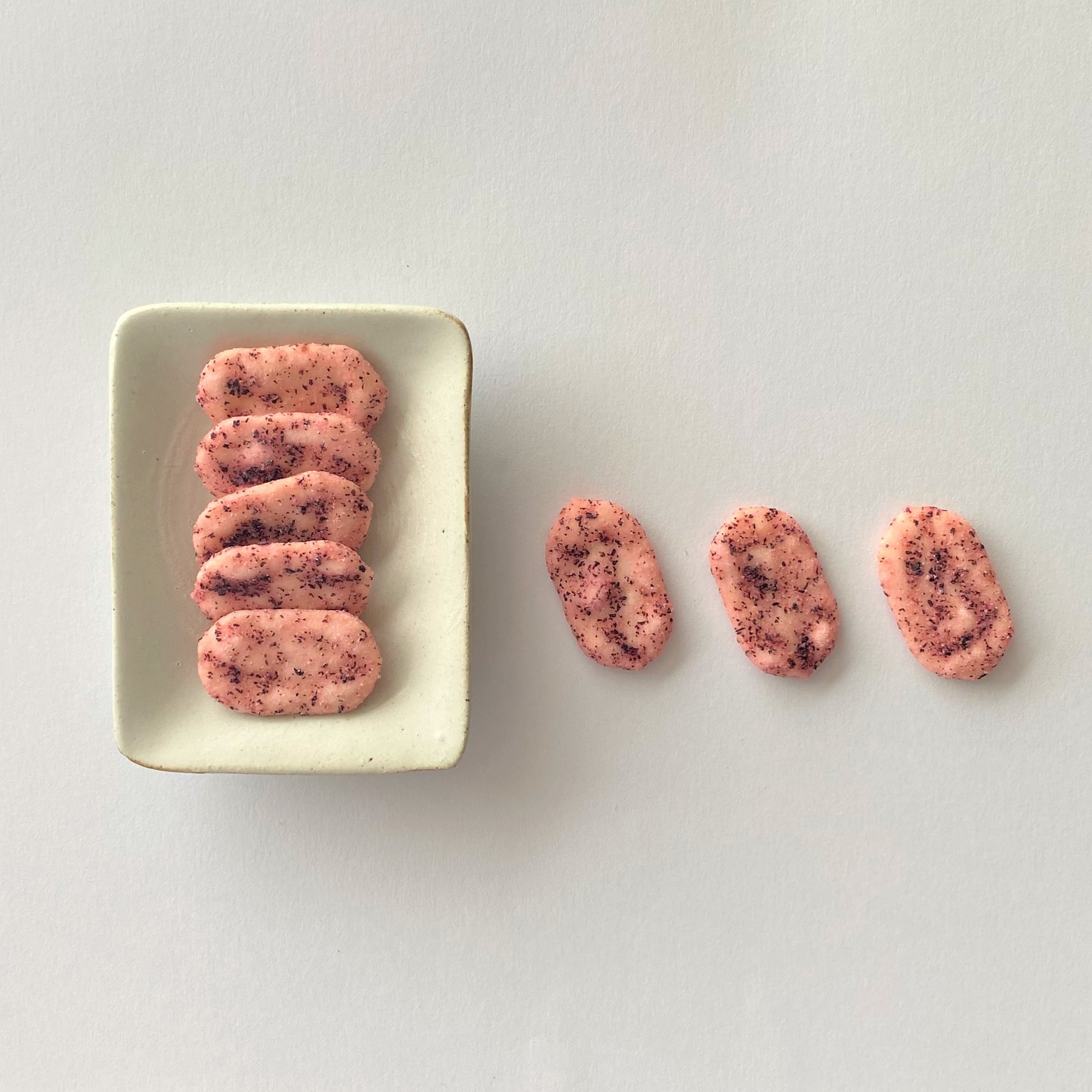 スタンドパック おかき しそせんべい 12個 さくら堂 さくら製菓 新潟 新発田 菓子 お菓子 おかし 和菓子 米 お米 もち米 ライス せんべい 煎餅 米菓 間食 おやつ うめ ウメ 梅 南高梅 し