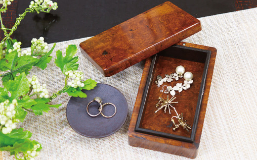 【武生唐木指物の職人がつくる】指物、うるしにこだわった花梨玉杢小箱(宝箱)