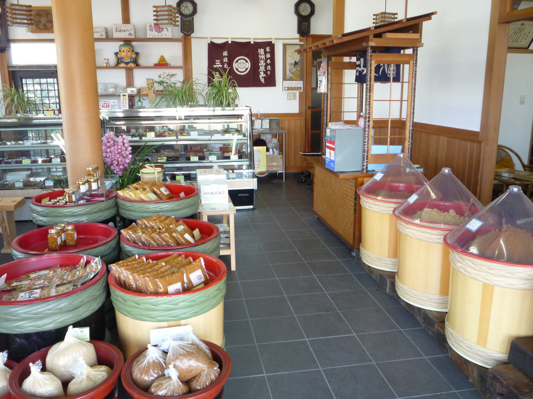 長いものシャキシャキ感　昆布の旨味とほのかに香るゆず皮の風味がアクセントの醤油漬