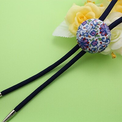 有田焼花唐草紋様ループタイ 有田焼アクセサリー二宮閑山 A15-31