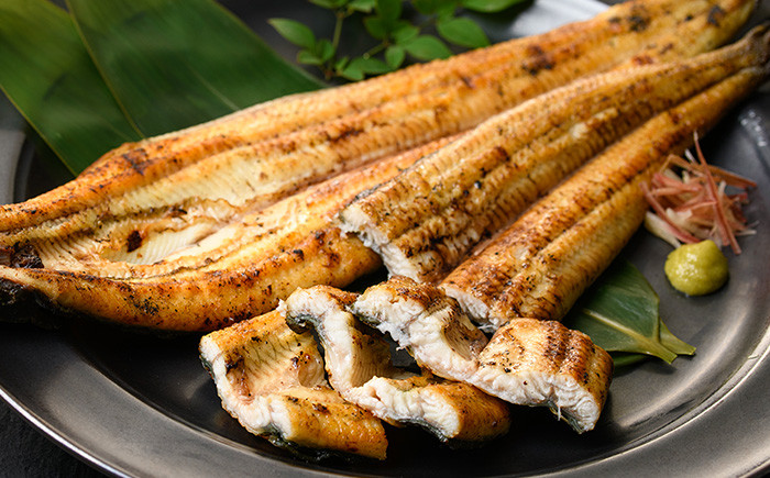 ＜期間・数量限定＞国産うなぎ(鹿児島県産うなぎ)白焼き(大サイズ2尾・約320g) 国産 国産魚 九州産 鹿児島県産 魚 魚介 鰻 うなぎ ウナギ 白焼き 惣菜 冷凍【南竹鰻加工】【B-351H】