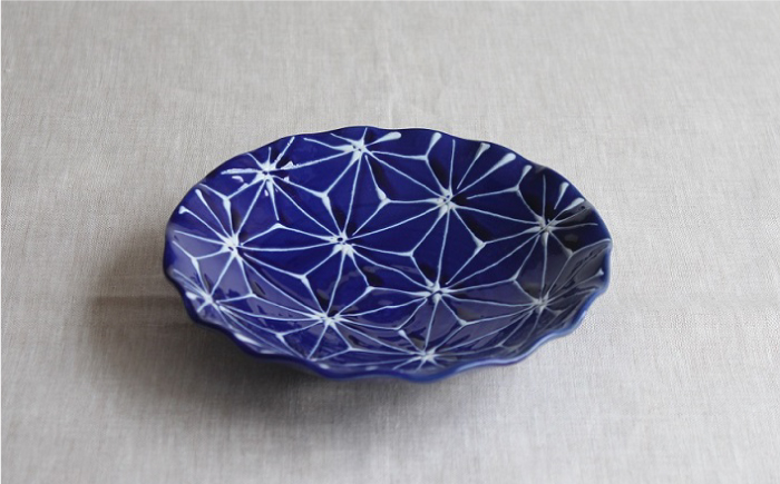 【波佐見焼】ホワイトライン麻 波 プレート M 瑠璃【翔芳窯】 [FE14]