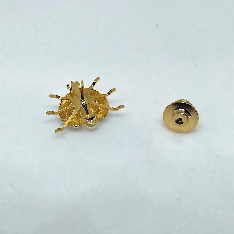2114 真珠ピンブローチ・てんとう虫（白）（淡水本真珠・ボタン） 贈り物 かわいい カジュアル オシャレ クリスマスプレゼント アクセサリー