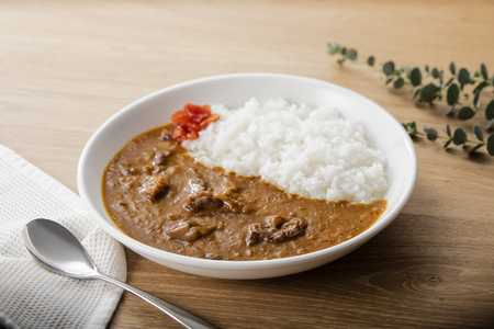 【懐かしい】赤城牛ビーフカレー ゴールドタイプ 中辛（4個）  カレー レトルト