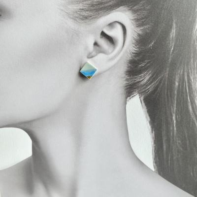 ふるさと納税 茅ヶ崎市 ArtOpus. ピアス ホライズン 青 湘南 茅ヶ崎市 陶磁器 アートギフト |  | 01