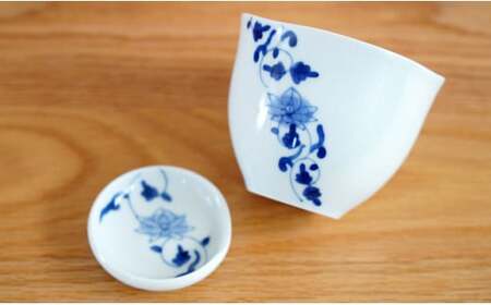 有田焼 ゆらり和カップ＆豆皿セット/帯花唐草【藍土】 フリーカップ おしゃれ 贈り物 ギフト ef011