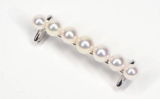 【ふるさと納税】 真珠 帯留め 6 ～ 7.5 mm パール 和装 和小物 小物 着物 三重県 志摩市 ファッション おしゃれ 本物 あこや プレゼント 贈り物 贈答 冠婚葬祭 誕生日 お祝い 結婚式 入学式 / 志摩産 アコヤ真珠　帯留め・1列