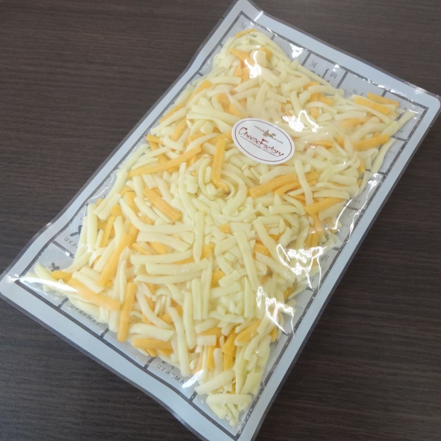 【ふるさと納税】[選べるグラム数]オリジナルミックスチーズ(1袋200g)×3袋 6袋 | ゴーダ モッツァレラ レッドチェダー ナチュラル ミックス シュレッド チーズ 加熱用 アレンジ とろける ピザ ドリア トッピング おいしい オリジナル ブレンド ふるさと 納税 栃木県 矢板市