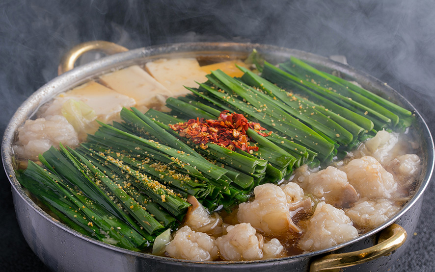 「おおやま」博多もつ鍋(しょうゆ味/2人前) 吉富町/株式会社吉浦コーポレーション [BGAD019] 醤油味 醤油 スープ モツ鍋 もつ モツ ホルモン 福岡 博多 本場 冷凍 福岡県