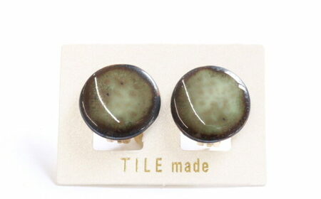 【美濃焼】 苔むら タイル イヤリング 直径20mm 瑞浪市 / TILEmade タイル アクセサリー ハンドメイド [AZCD051]