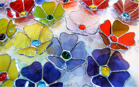 【ステンドグラスのある暮らし】はなはな 3個セット＜ウェーブGグラス工房＞那珂川市 ステンドグラス インテリア  15000 15000円 [GAW019]