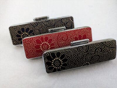 甲州印伝ケース付き　手彫り職人が彫った赤メノウ印鑑13.5mm[5839-2112]