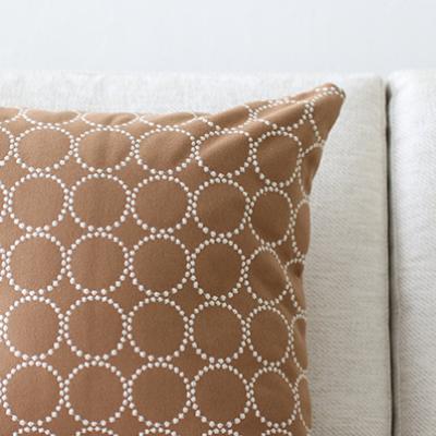 ふるさと納税 藤枝市 秋山木工の45角クッション　タンバリン　キャメル |  | 01