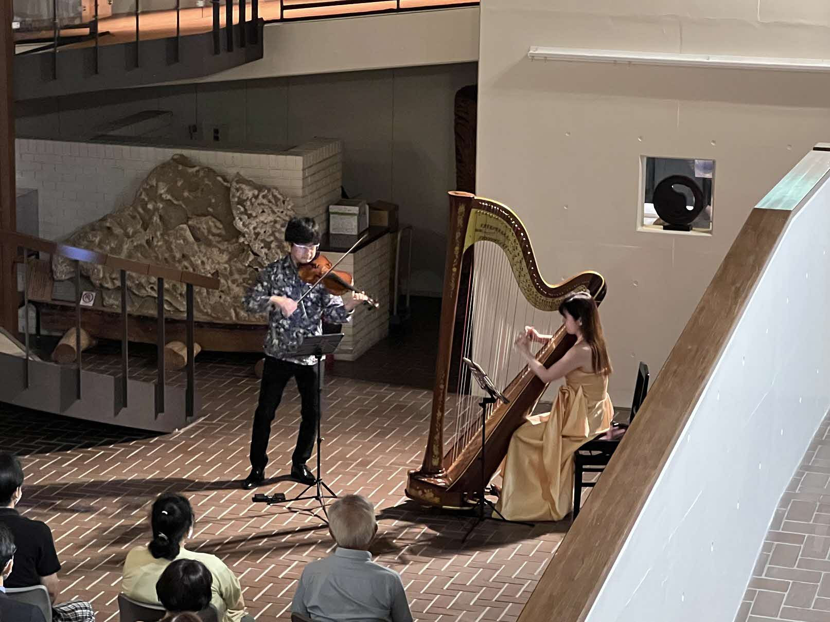 様々な会場で演奏会が開かれます。（会場：倉吉博物館）