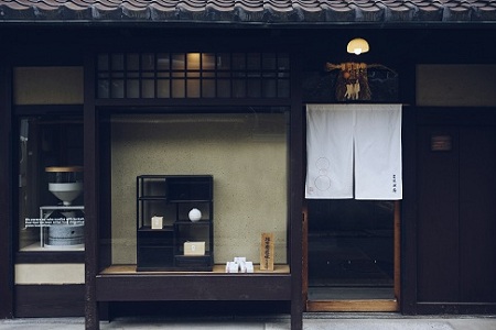 【 年越しそば 予約 】 石臼挽き 自家製粉 瑞穂そば （ かけそば ）2人前 つゆ付き ≪ 京丹波町産 蕎麦 100％使用 ≫ ※2026年12月発送 ※北海道・沖縄は配送不可 [010SK001L