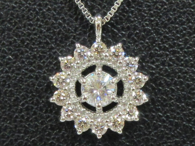 Pt950 Dカラー H&Cダイヤペンダント SWCB009-pt