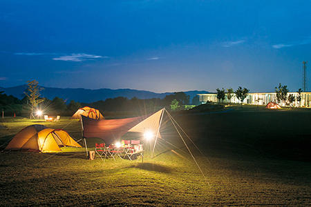 スノーピーク 手ぶらキャンプ体験コース Snow Peak Headquarters Campfield. 体験型返礼品 グランピング