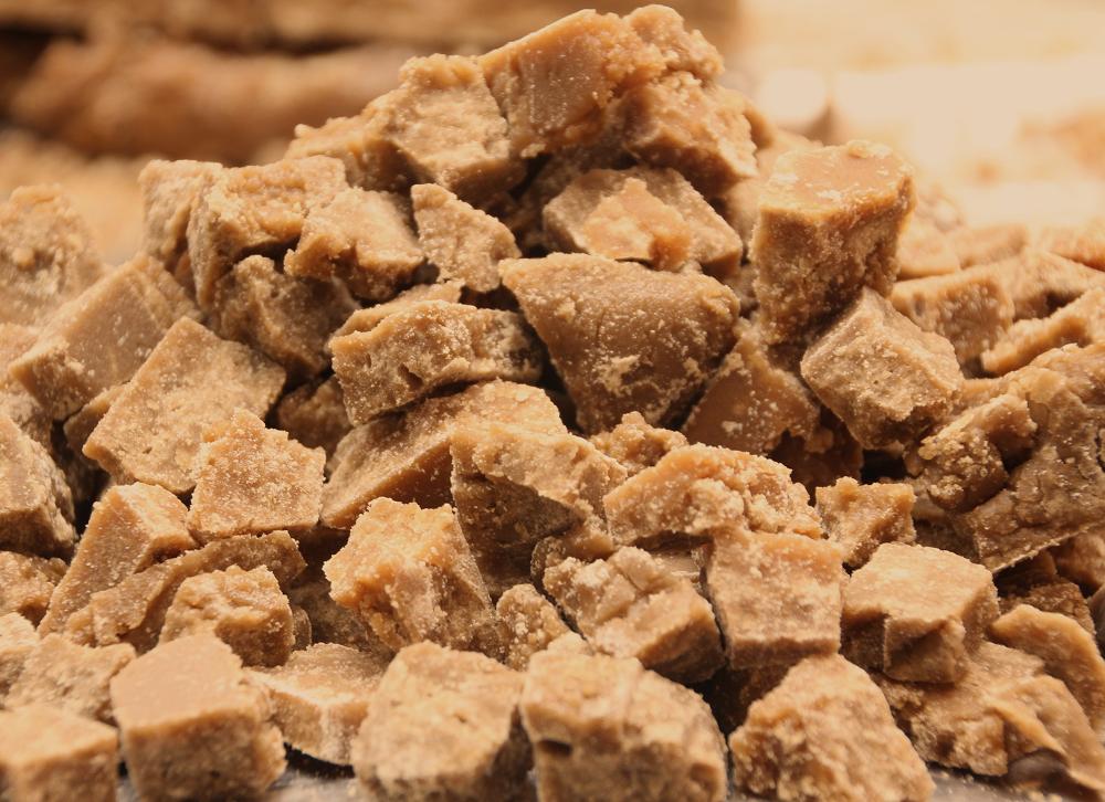 
            純黒糖かちわり  120ｇ×３袋
          