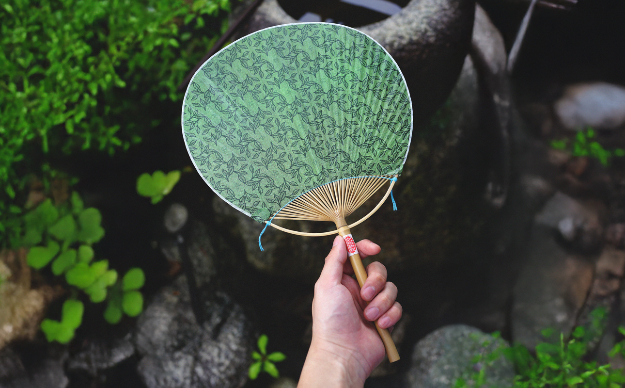 【泗水十貨店】香るうちわ　緑茶の香り