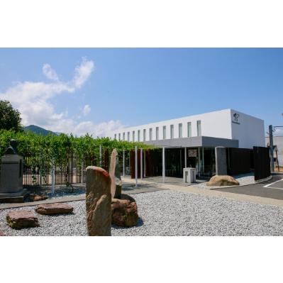 ふるさと納税 山梨県 【シャトー・メルシャン】山梨県産甲州市勝沼町産ブドウ使用　赤白ワインセット |  | 01