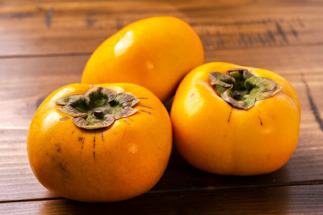 【ふるさと納税】【2026年発送】プロの目利きで選ぶ　家庭用　ひらたねなし柿　7.5kg【D56-37】_ 柿 かき ひらたねなし 種なし フルーツ くだもの 果物 青果 甘い 家庭用 数量限定 旬 期間限定 産地直送 産直 【配送不可地域：離島】【1447374】 YWTAS028