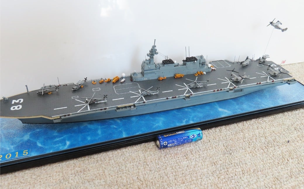
            プロプラモデラーが作る！ 一点物 護衛艦 「いずも」 1/700 （完成品） ハセガワベースプラモデル （MG誌掲載作品） 高級アクリルケース付き 海上自衛隊 ヘリコプター搭載護衛艦 プラモデル ハセガワキット ハセガワ プロプラモデラー 岡山県 奈義町
          